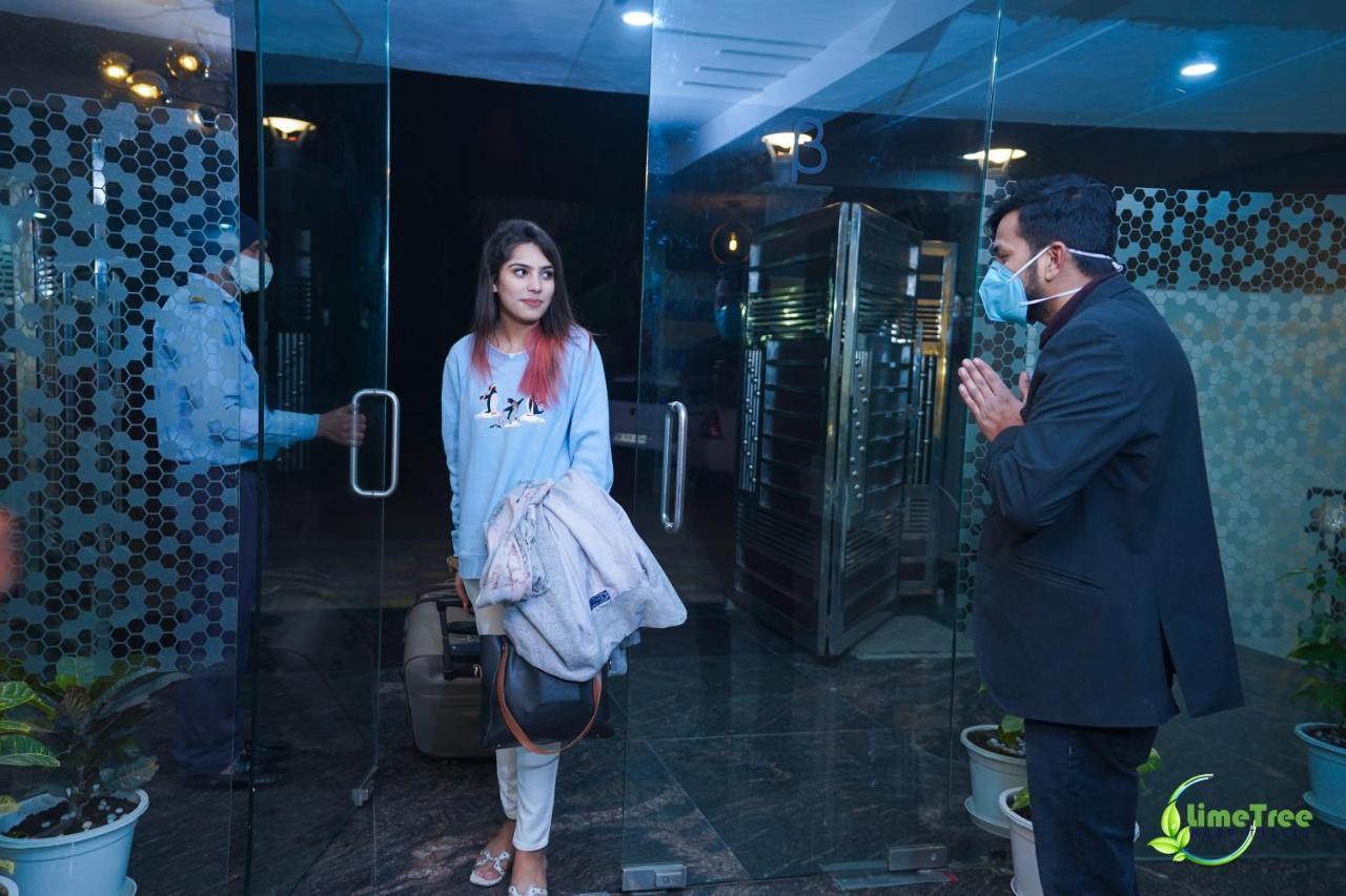 Lime Tree Hotel Near 32Nd Avenue Sector 29 Gurgaon Esterno foto