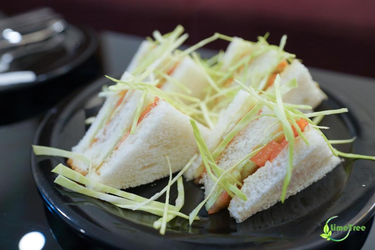 Lime Tree Hotel Near 32Nd Avenue Sector 29 Gurgaon Esterno foto