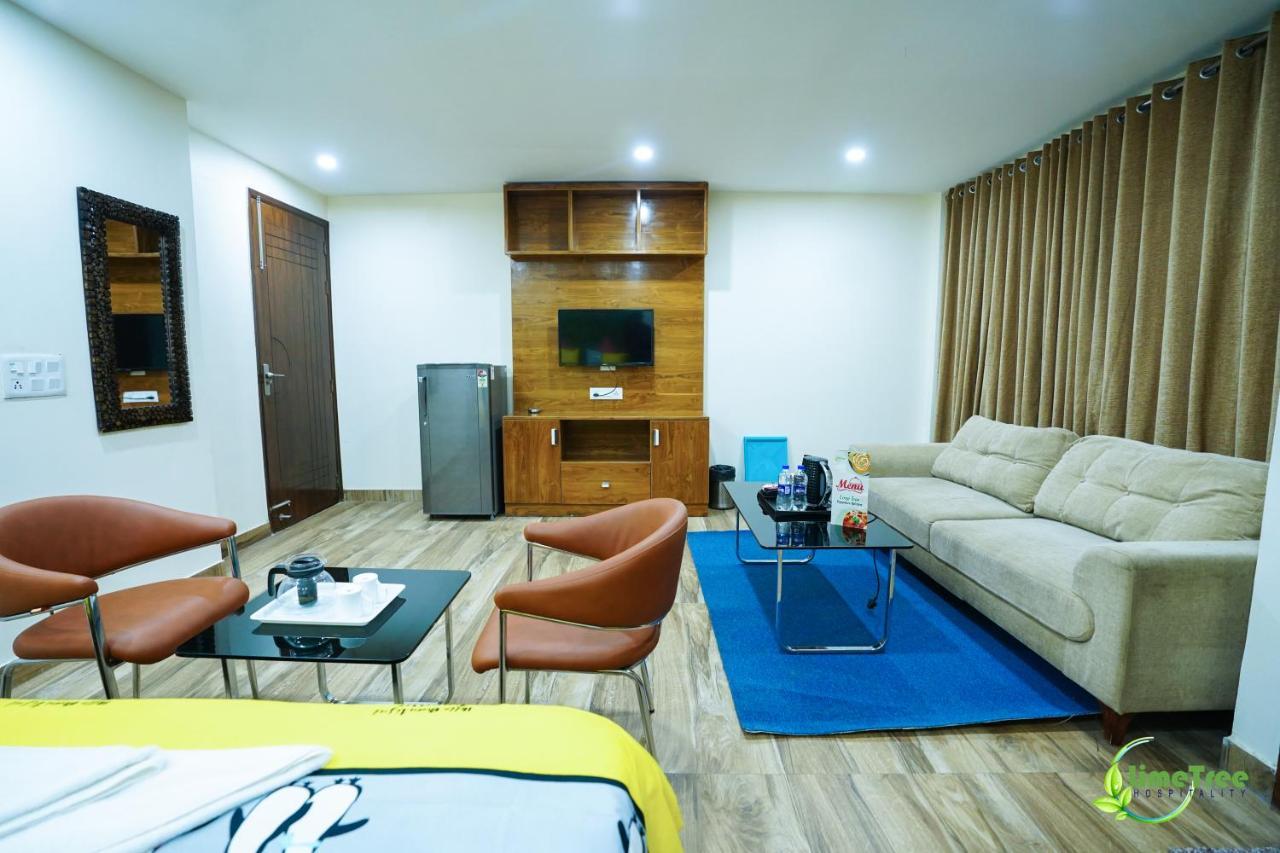 Lime Tree Hotel Near 32Nd Avenue Sector 29 Gurgaon Esterno foto
